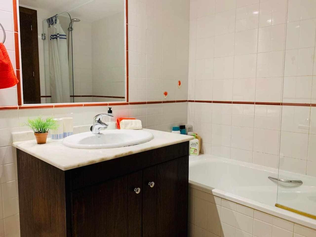 Acogedor Apartamento Al Lado De La Playa لقنت المظهر الخارجي الصورة